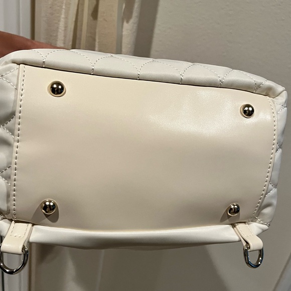 Off White  Bella Russo Backpack Shoulder Bag or Tote Bag Convertible 3 ways - Picture 5 of 7